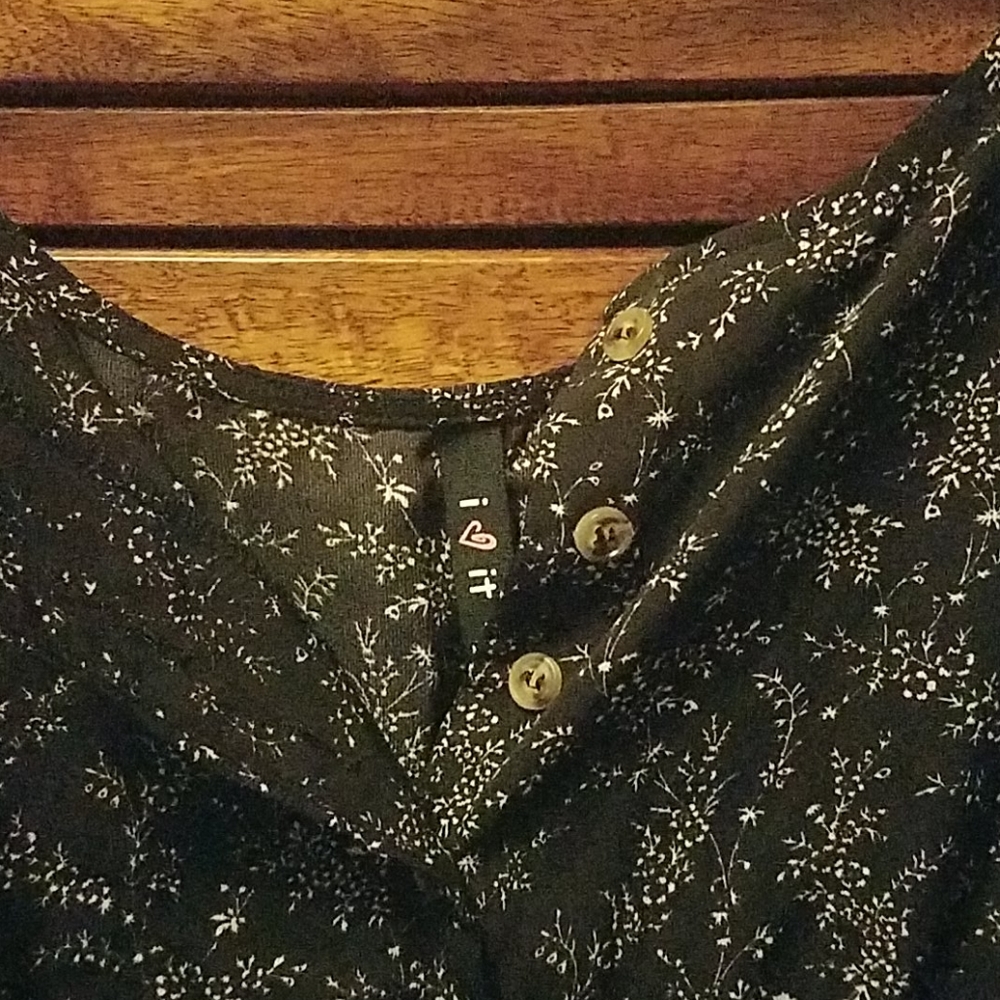 Cute tank - Picture 2 of 8